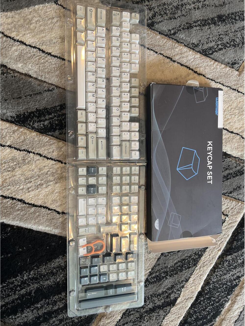 Womier Keycap Set for Mechanical Keyboards - White and Gray